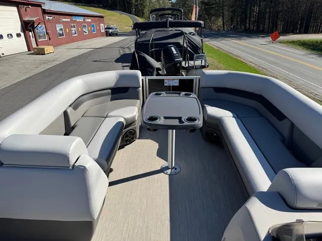 Slide: The Image of Princecraft Vectra 21 L 90HP 2025 - 4