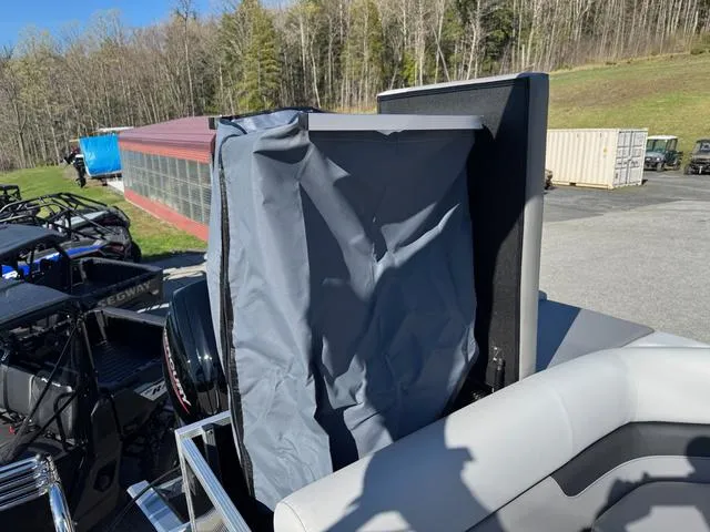 Slide: The Image of Princecraft Vectra 21 L 90HP 2025 - 9