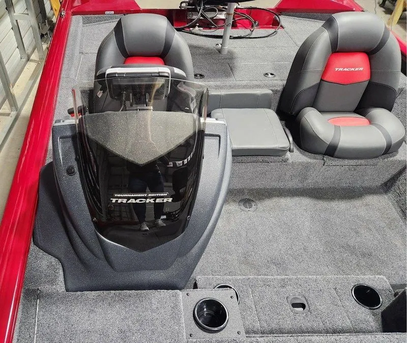 Slide: The Image of 2025 Tracker Pro Team™ 195 Tournament Edition boat interior with seating and console. - 4