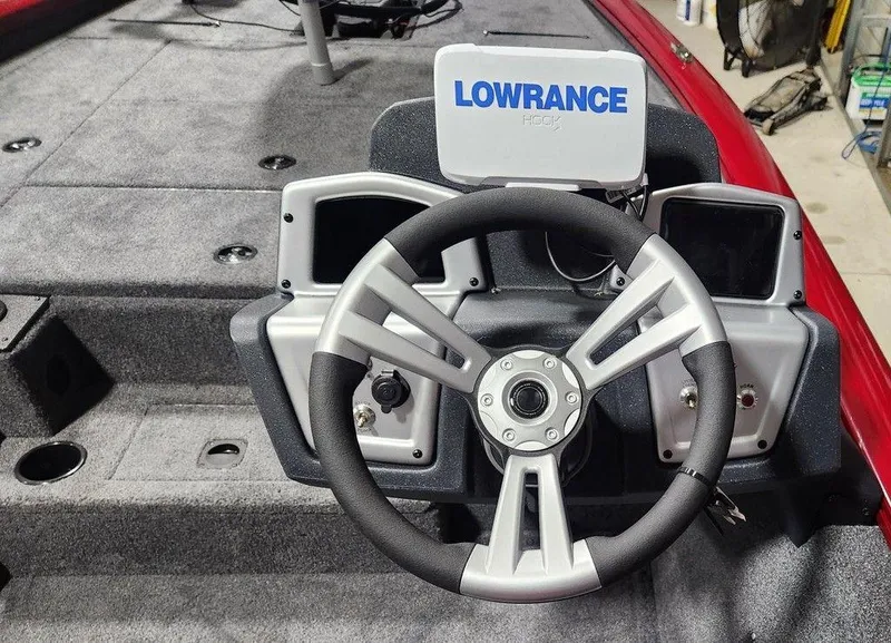 Slide: The Image of Steering wheel of 2025 Tracker Pro Team™ 195 Tournament Edition boat with Lowrance display. - 6