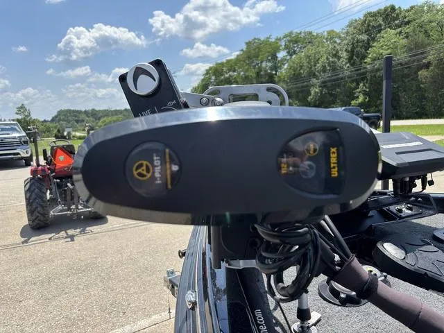 Slide: The Image of Phoenix Bass Boat 21 PHX 2023 - 11