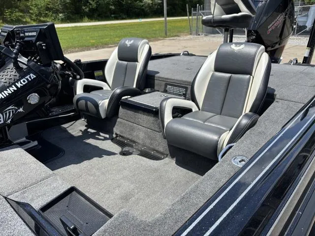 Slide: The Image of Phoenix Bass Boat 21 PHX 2023 - 13