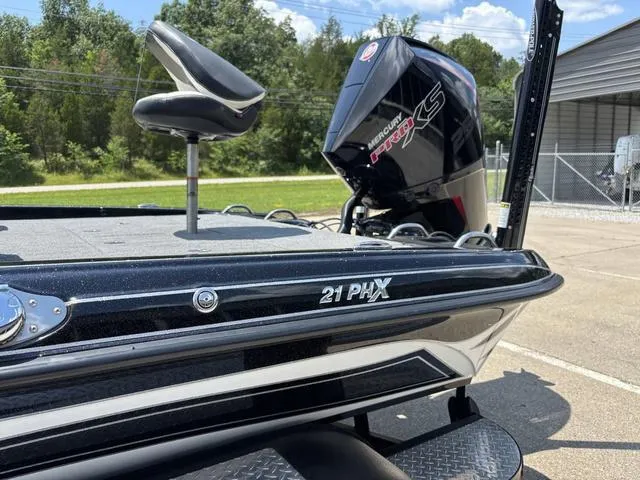 Slide: The Image of Phoenix Bass Boat 21 PHX 2023 - 14