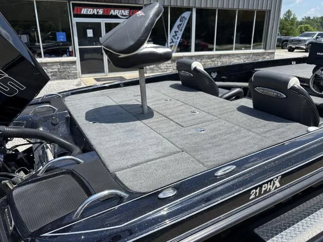 Slide: The Image of Phoenix Bass Boat 21 PHX 2023 - 5