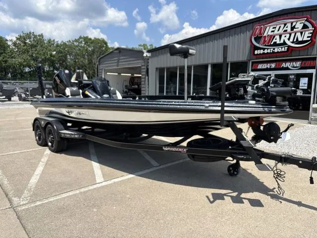 Slide: The Image of Phoenix Bass Boat 21 PHX 2023 - 9