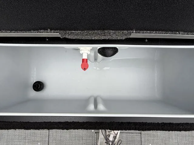 Slide: The Image of Alumacraft Competitor 175X Sport 2025 - 12