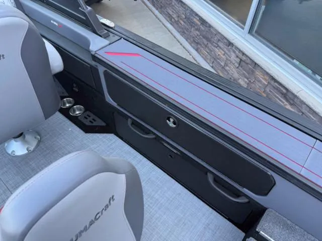 Slide: The Image of Alumacraft Trophy 185X Sport 2025 - 10