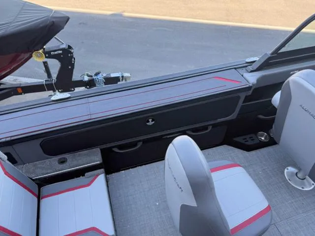 Slide: The Image of Alumacraft Trophy 185X Sport 2025 - 7