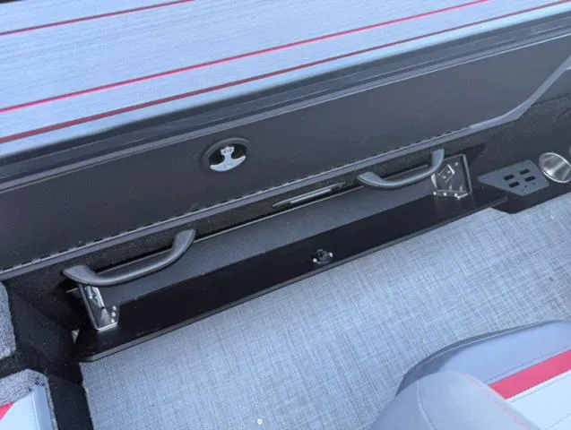 Slide: The Image of Alumacraft Trophy 185X Sport 2025 - 8