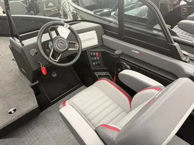 Slide: The Image of Alumacraft Trophy 185X Sport 2025 - 26