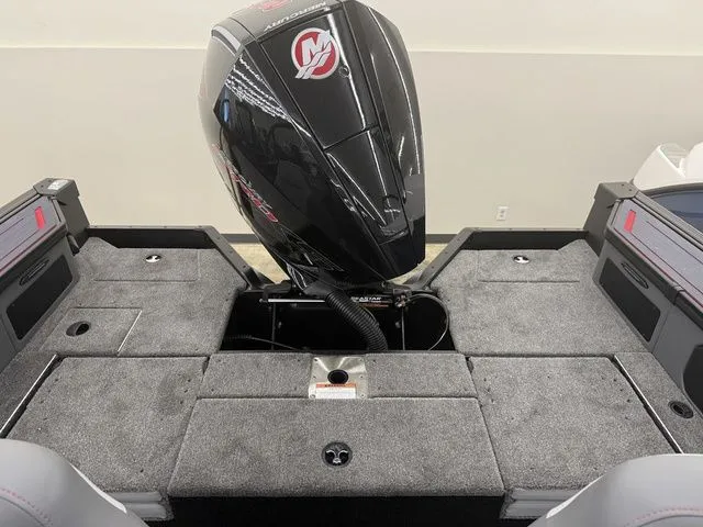 Slide: The Image of Alumacraft Trophy 185X Sport 2025 - 7