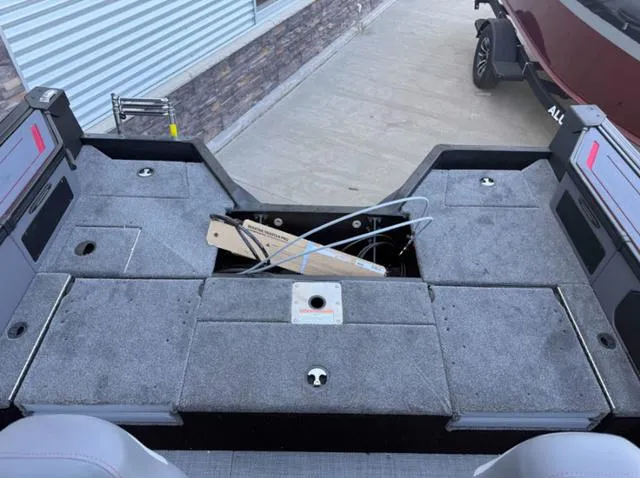 Slide: The Image of Alumacraft Trophy 185X Sport 2025 - 5