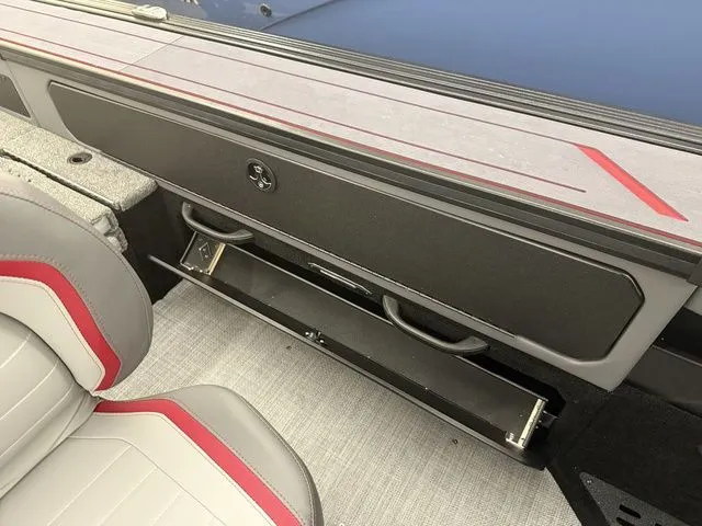 Slide: The Image of Alumacraft Trophy 185X Sport 2025 - 19