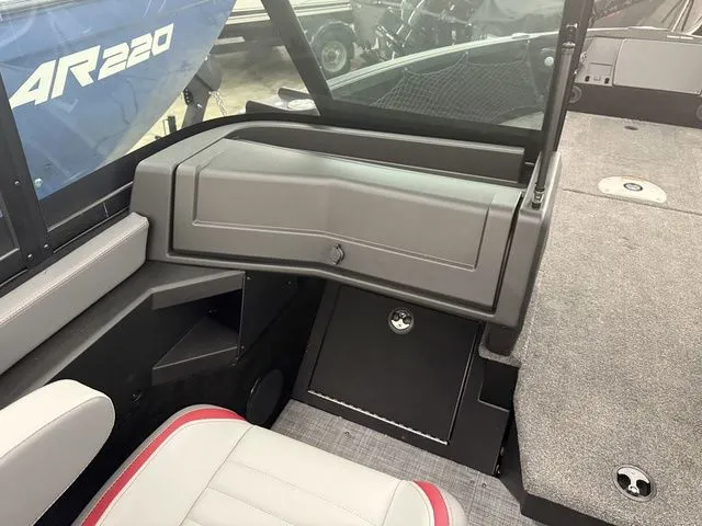 Slide: The Image of Alumacraft Trophy 185X Sport 2025 - 23