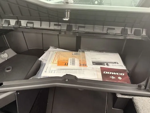 Slide: The Image of Alumacraft Trophy 185X Sport 2025 - 24