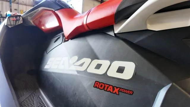 Slide: The Image of Sea-Doo SPARK TRIXX 3-UP ROTAX 900 H.O. ACE IBR 2019 - 10