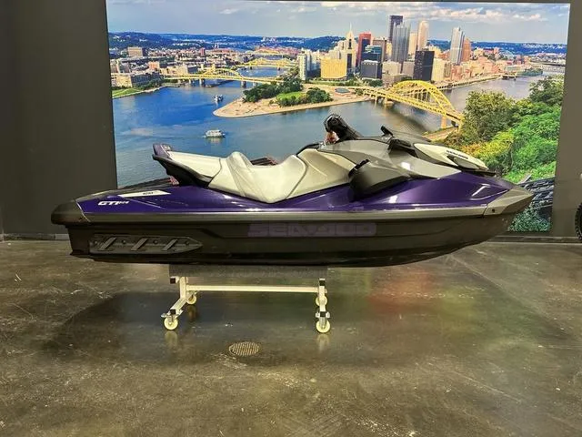 Slide: The Image of Sea-Doo GTI SE 170 2025 - 1