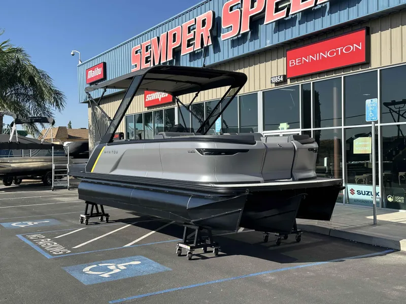 Slide: The Image of Manitou Explore 22MAX Switchback 2025 - 2