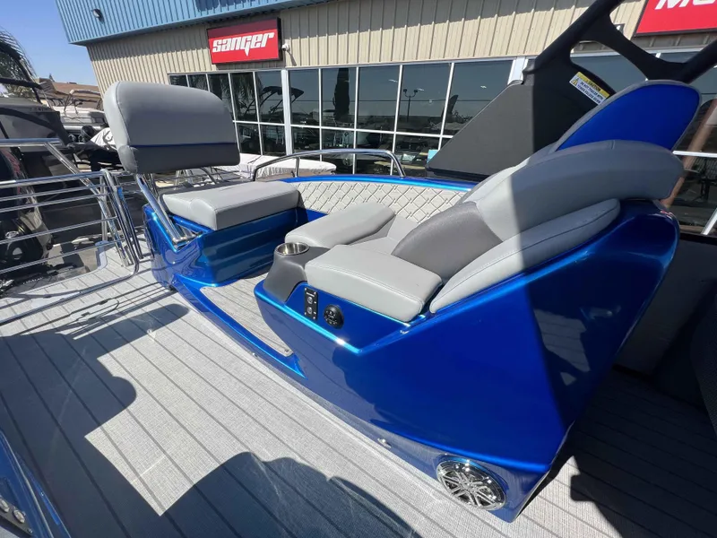 Slide: The Image of Manitou 23 LX SRS 2022 - 10