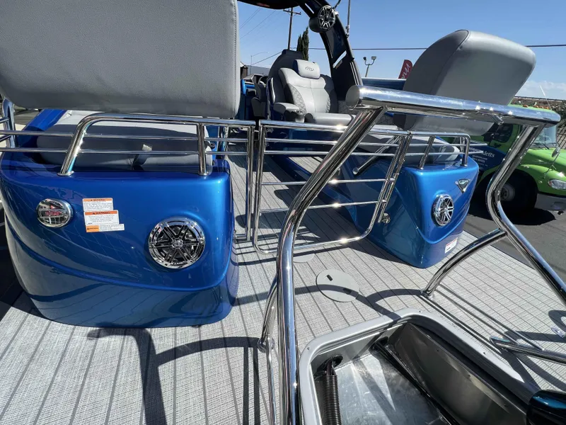 Slide: The Image of Manitou 23 LX SRS 2022 - 16