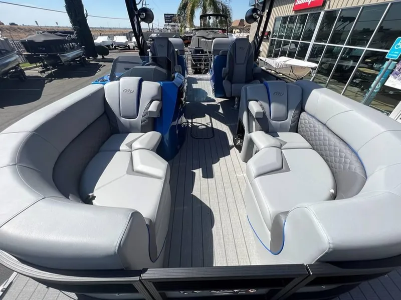 Slide: The Image of Manitou 23 LX SRS 2022 - 8