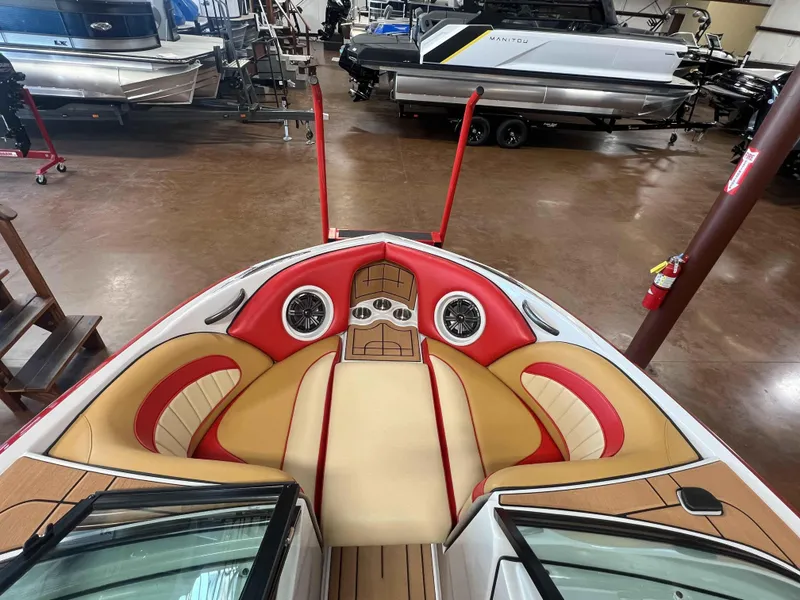 Slide: The Image of Sanger 231 SL 2025 - 10