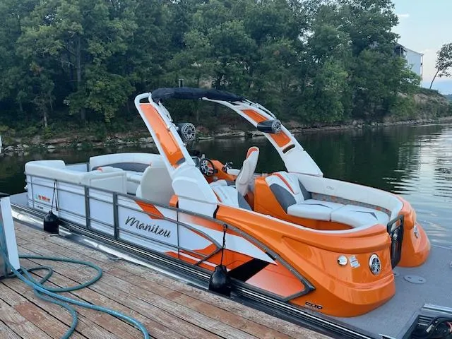 Slide: The Image of Manitou 27 X-Plode SHP Dual Engine 2020 - 1