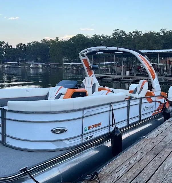 Slide: The Image of Manitou 27 X-Plode SHP Dual Engine 2020 - 3