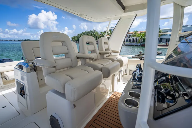 Slide: The Image of Boston Whaler 420 Outrage 2016 - 105