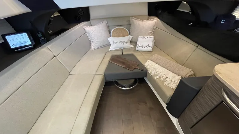 Slide: The Image of Boston Whaler 420 Outrage 2016 - 123