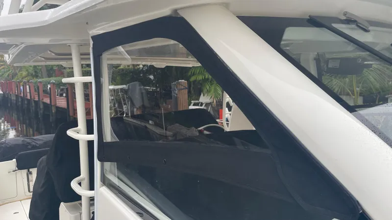 Slide: The Image of Boston Whaler 420 Outrage 2016 - 133