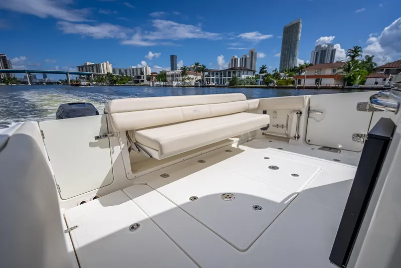 Slide: The Image of Boston Whaler 420 Outrage 2016 - 74