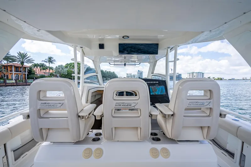 Slide: The Image of Boston Whaler 420 Outrage 2016 - 97