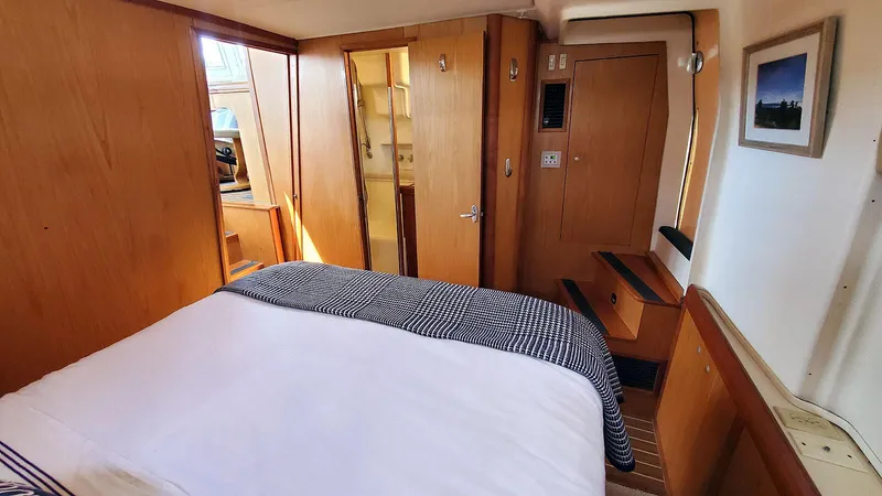 Slide: The Image of Master Stateroom Starboard - 21