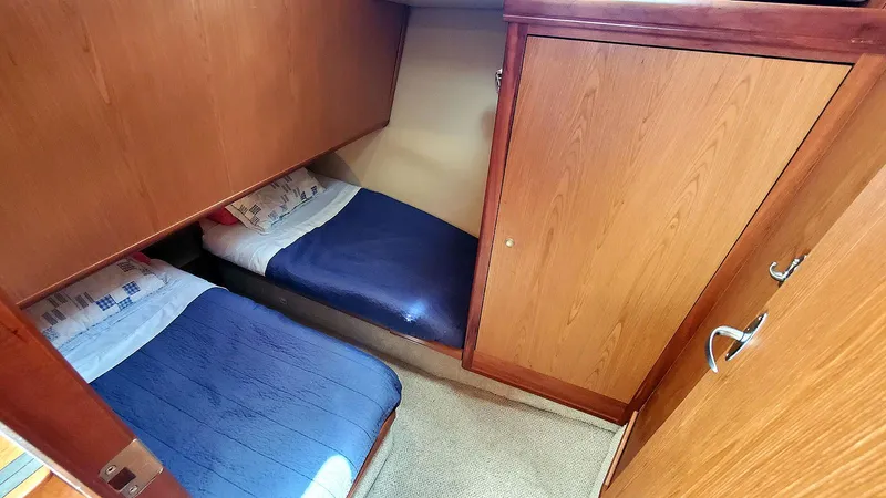 Slide: The Image of Midship Guest Stateroom Port - 25