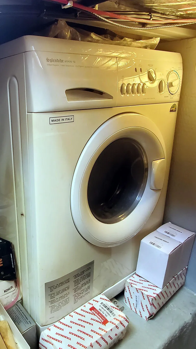 Slide: The Image of Mainship 430 Aft Cabin 3SR 2006 - 48