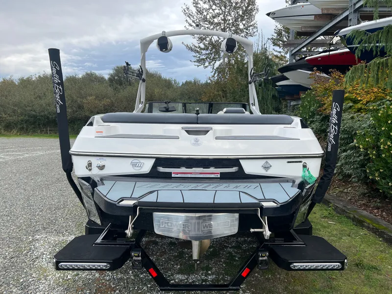 Slide: The Image of Malibu Wakesetter 20 VTX 2025 - 3
