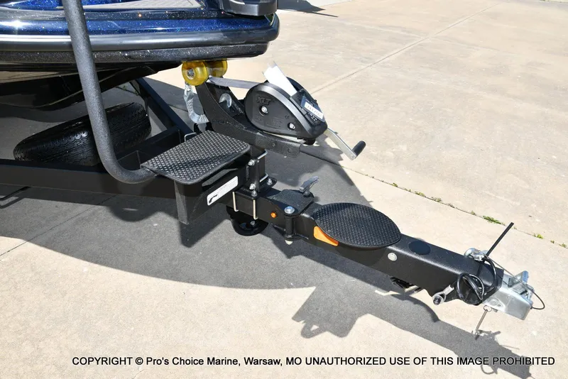 Slide: The Image of Trailer hitch and step of a 2021 Nitro Z20 boat on concrete surface. - 32