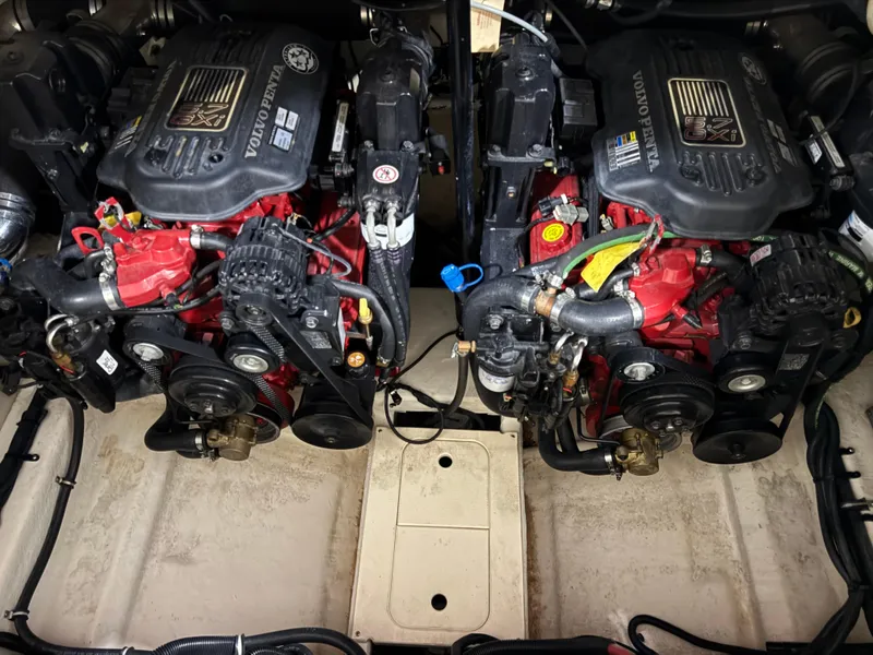 Slide: The Image of Twin Volvo Penta engines in a 2007 Monterey 298 boat engine compartment. - 17