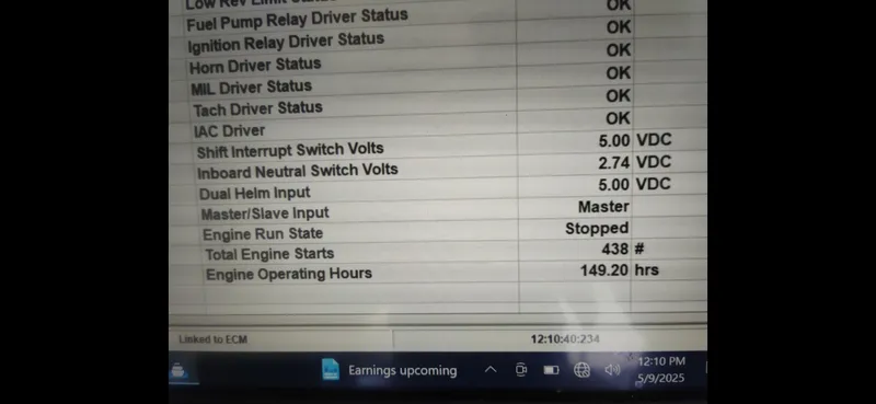 Slide: The Image of Engine diagnostics display for 2007 Monterey 298, showing status and operational data. - 18