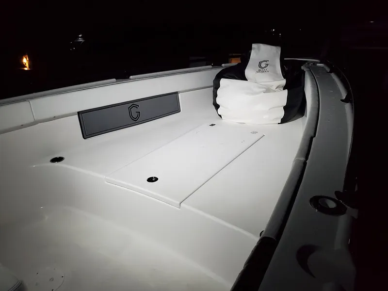 Slide: The Image of CG Boat Works 35 M-Series 2022 - 109