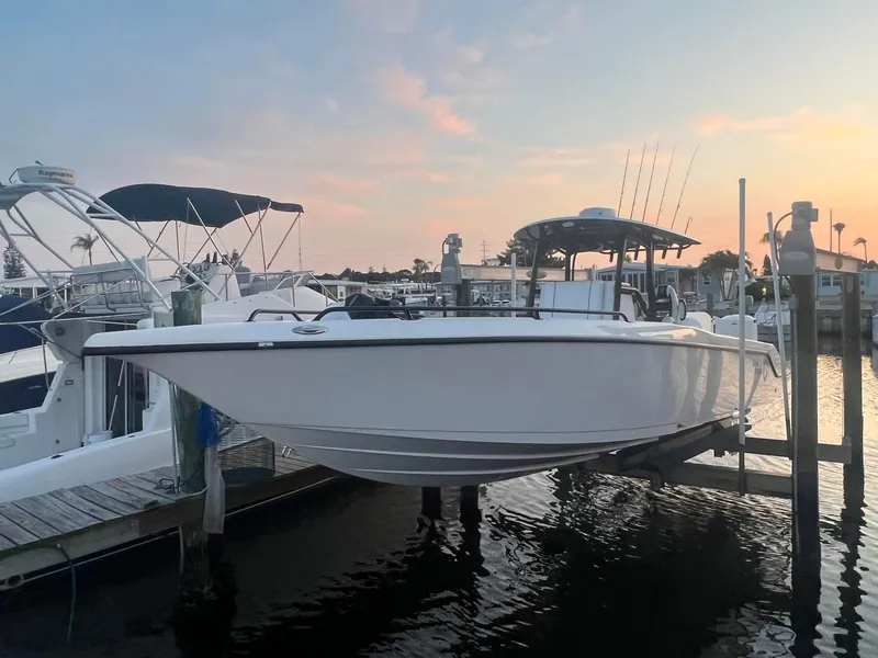 Slide: The Image of CG Boat Works 35 M-Series 2022 - 300