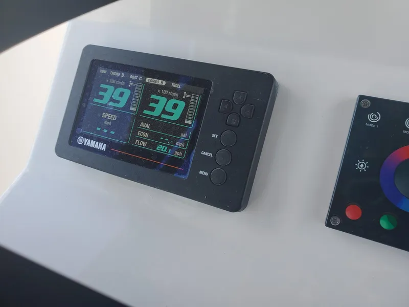 Slide: The Image of CG Boat Works 35 M-Series 2022 - 325