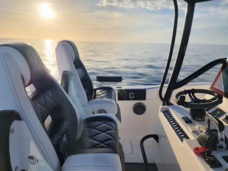 Slide: The Image of CG Boat Works 35 M-Series 2022 - 505