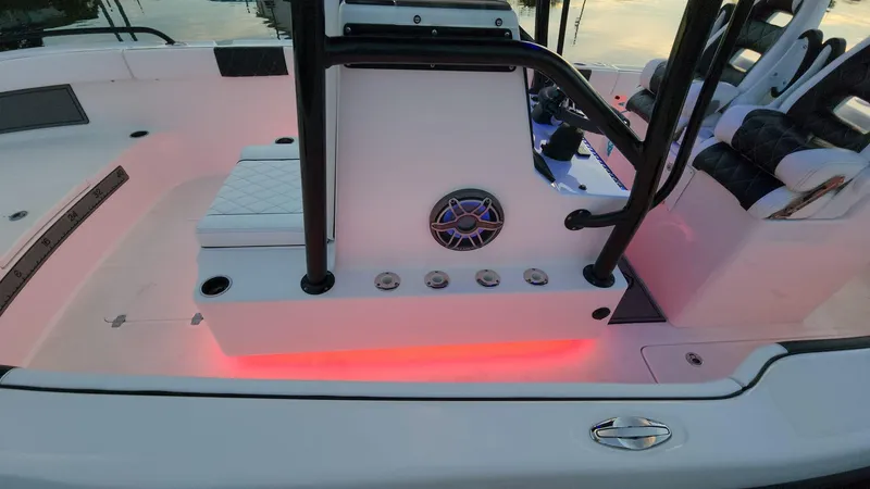 Slide: The Image of CG Boat Works 35 M-Series 2022 - 536