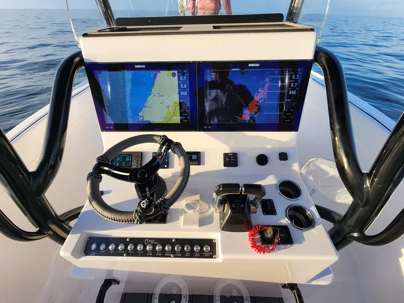 Slide: The Image of CG Boat Works 35 M-Series 2022 - 550