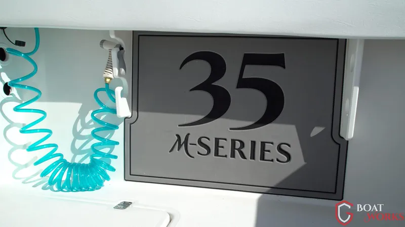 Slide: The Image of CG Boat Works 35 M-Series 2022 - 622