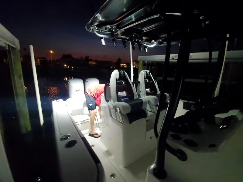 Slide: The Image of CG Boat Works 35 M-Series 2022 - 70