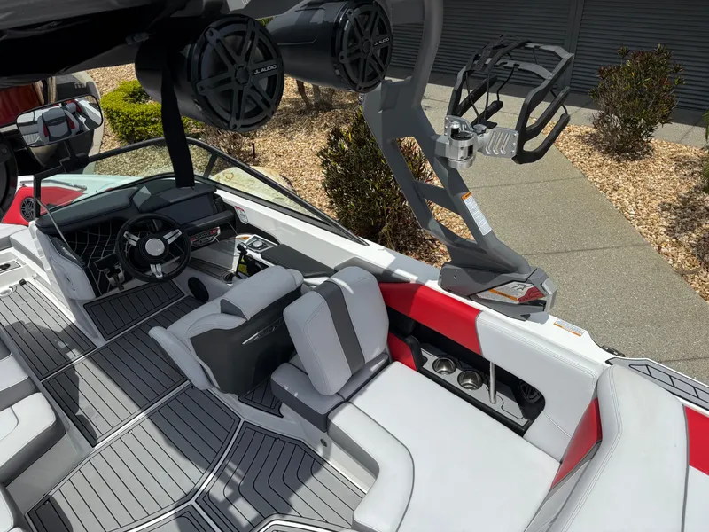 Slide: The Image of Nautique 210 Super Air Nautique 2018 - 10