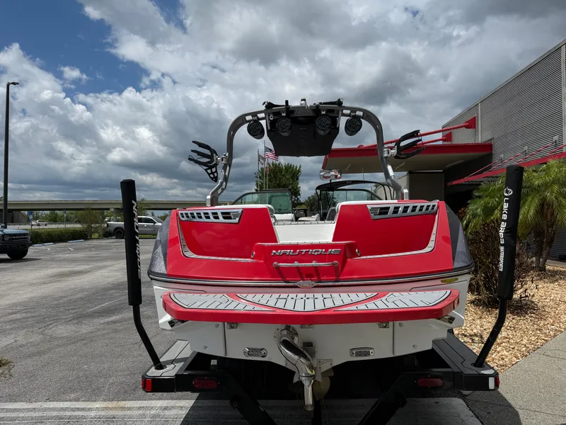 Slide: The Image of Nautique 210 Super Air Nautique 2018 - 6